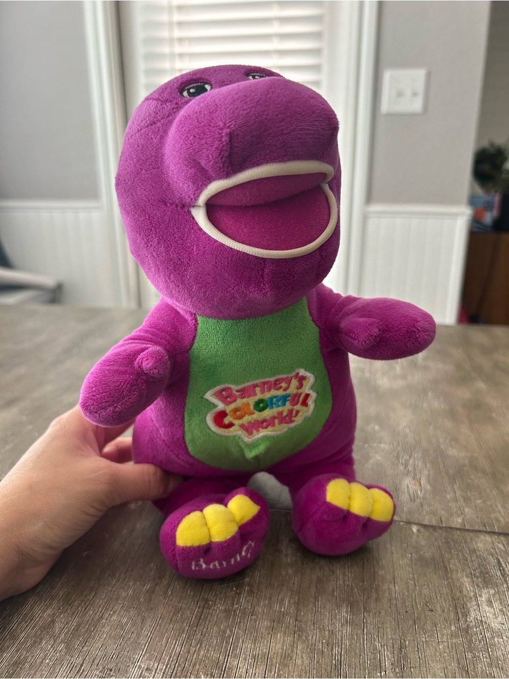 Singing “I love you “ Barney Plush Toy - Barney's Colorful World